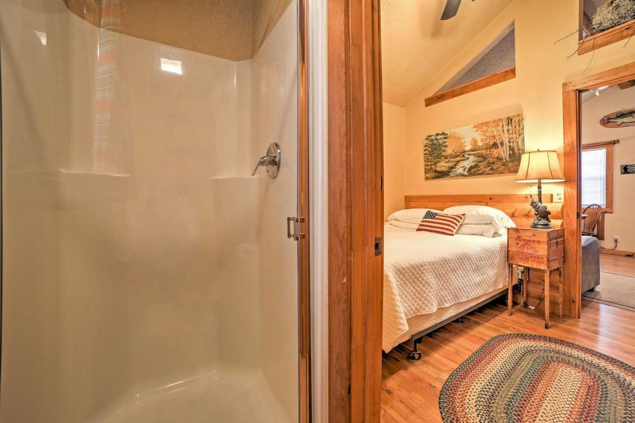 Branson Cabin With Deck Near Table Rock Lake! Екстериор снимка
